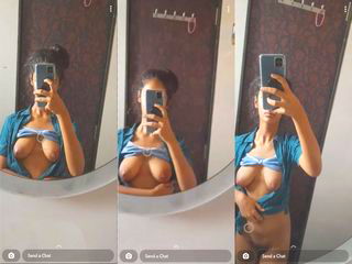 Cute Indian Girl Record Selfie For Lover